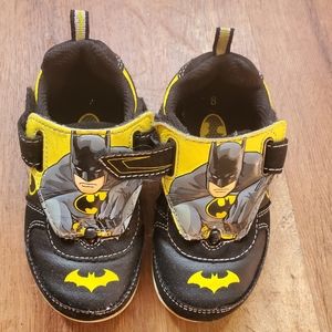 2 toddler shoes
